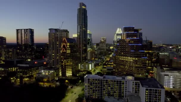 Aerial View Illuminated Congress Avenue Downtown Austin Usa Circling Drone — Stock Video