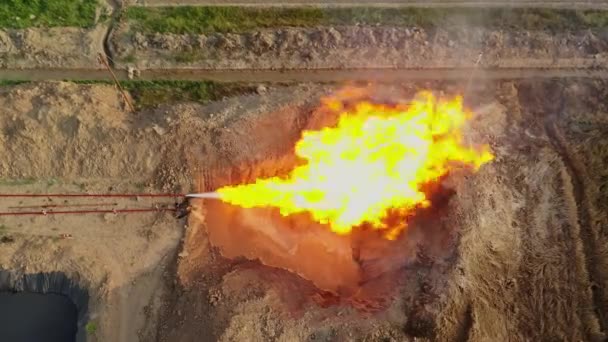 Naturgasförbränning Gaskällor Extrem Brand Prospekteringsfältet — Stockvideo