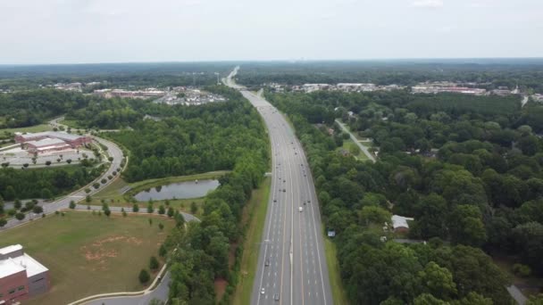 Interstate Winston Salem Mit Skyline Hintergrund — Stockvideo