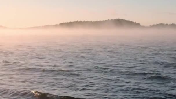 Ветреное Туманное Море Золотой Час Заката Осенью Юго Западной Финляндии — стоковое видео