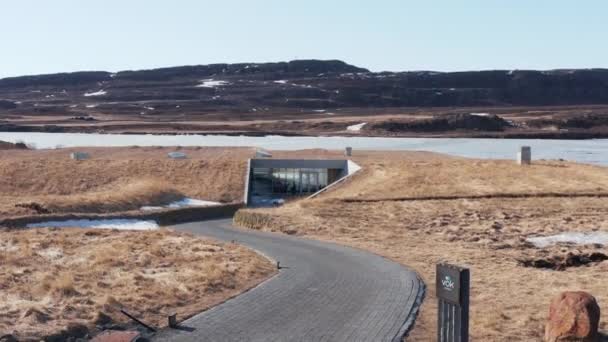 Entrance Baths Spa Iceland Rising Aerial — Stock Video