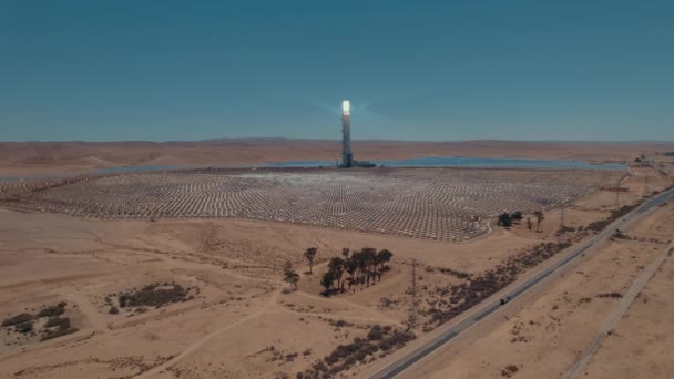 Riesiges Solarkraftwerk Aus Der Ferne Der Wüste Von Iarael Ashalim — Stockvideo