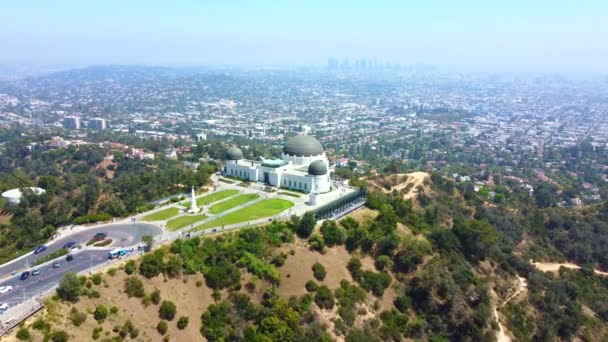 Osservatorio Griffith Park Effetto Dolly Zoom Drone — Video Stock