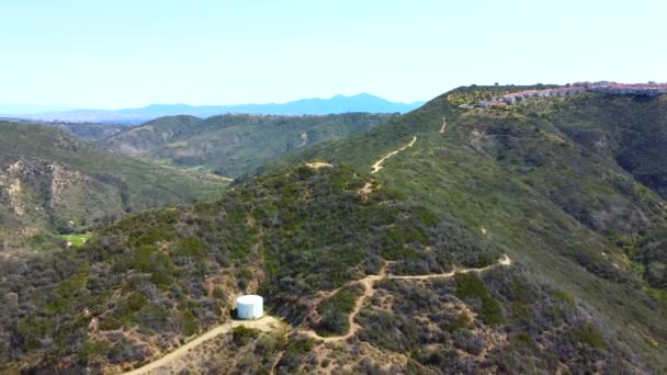 캘리포니아주 오렌지군 호아킨 힐스에 에리소와 협곡의 벽들의 — 비디오