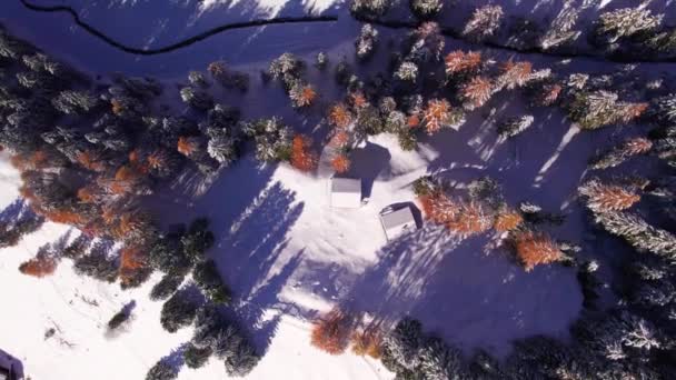 Cabin Building Covered White Snow Remote Mountain Valley Top — Stock Video