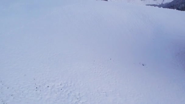 Vintersnötäckt Fält Fridfull Alpin Dal Solnedgången Dolomiterna — Stockvideo