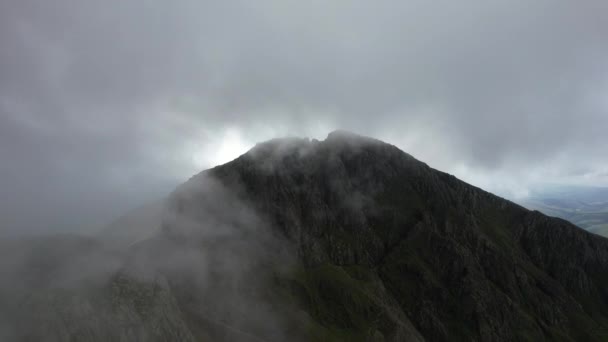 Bulutlarda Büyük Dağlar Ile Lake District Scafell Pike Ngiltere Nin — Stok video