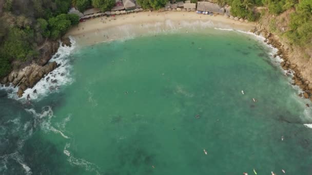 Drone Shot Van Playa Carrizalillo Panning Van Het Prachtige Water — Stockvideo