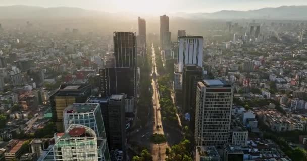 Mexico City Aerial V10 Flyover Ikoniska Avenyn Centrum Med Skyskrapor — Stockvideo