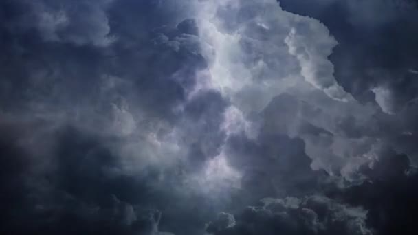 Nubes Cumulonimbus Oscuras Cielo Oscuro Tormenta Eléctrica — Vídeo de stock