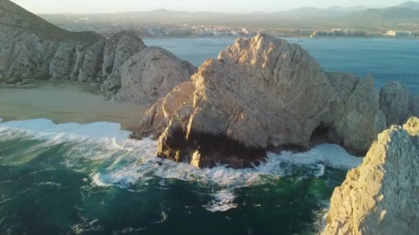 Vacker Strand Och Oceanside Grotta Cabo — Stockvideo