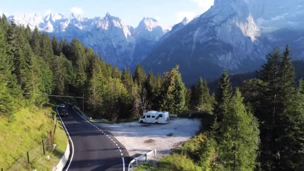 Drone Shot Mountain Road Dolomites Cars Passing Auto Camper Parked — Stock Video