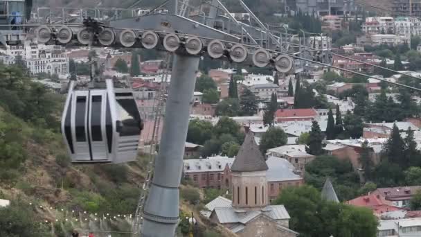 Άποψη Του Aerial Tram Που Διέρχεται Στην Τιφλίδα Γεωργία — Αρχείο Βίντεο