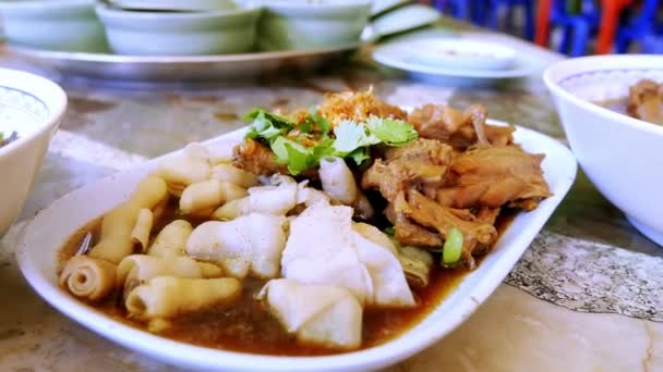 Sopa Fideos Pato Mesa Uno Los Menús Fideos Tailandeses Que — Vídeo de stock