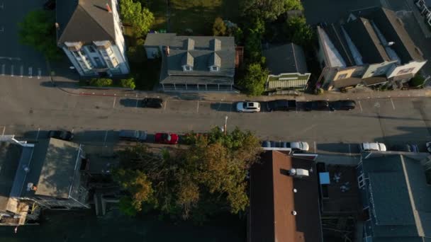 Tiro Aéreo Cima Para Baixo Das Lojas Restaurantes Centro Coupeville — Vídeo de Stock