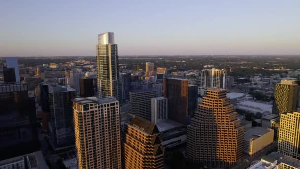 美国德克萨斯州奥斯汀市中心阳光普照的高楼 空中景观 — 图库视频影像