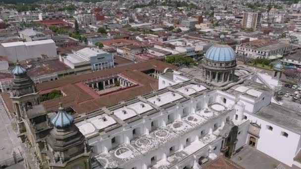 Rotační Letecké Záběry Metropolitní Katedrály Santiagu Guatemale Guatemala — Stock video