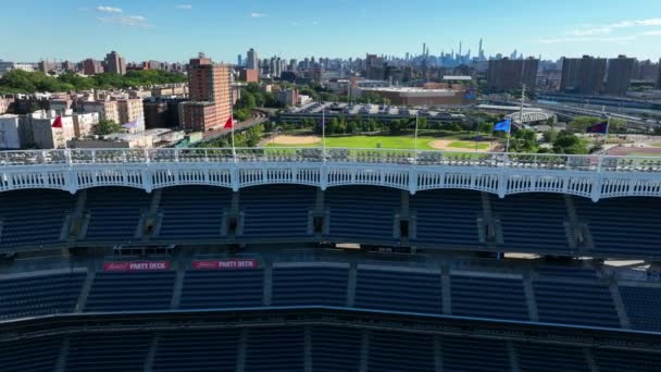 Yankee Stadium Friesdach Symbolhafte Architektur Mlb Stadion Baseball Thema New — Stockvideo