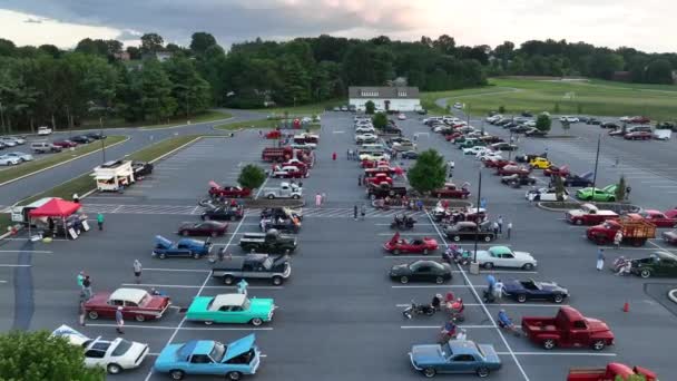 Vintage Cars Parking Lot Large Antique Car Meet Car Collecting — Stock Video