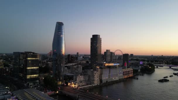 Подъем Крана Над Городом Лондон Закат Беспилотник Вид Воздуха — стоковое видео