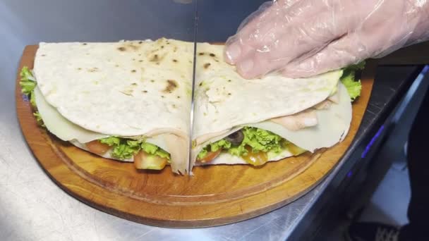 Preparing Delicious Piadina Sandwich Famous Italian Recipe — Stock Video