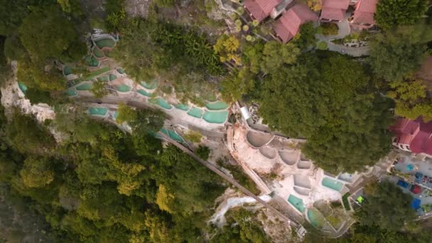 Overhead Static Shot Tolantongo Spining Grutas Pozas Περιτριγυρισμένο Από Δέντρα — Αρχείο Βίντεο