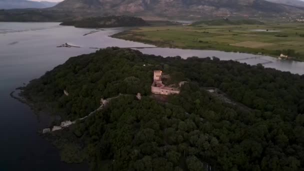 Butrint Arnavutluk Taki Hilltop Kalesi Yemyeşil Ormanlarla Çevrili Hava Görünümü — Stok video