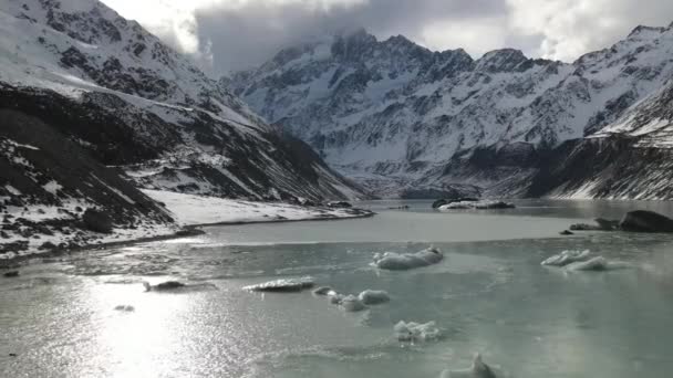 新西兰库克山国家公园的青木冬季仙境 空中无人驾驶飞机美丽的风景 — 图库视频影像