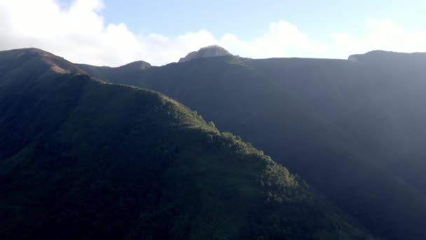 Majestátní Hory Pokryté Hojným Deštným Pralesem Během Východu Slunce Meghalaya — Stock video