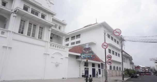 旧英美烟草面料的建造 Cirebon Bat大楼是Cirebon市的头号文化遗产 — 图库视频影像