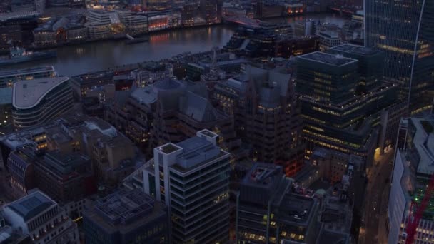 Hoge Luchtopname Van Het Londense Financiële District Gebouwd Met Uitzicht — Stockvideo
