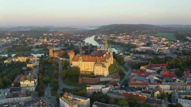 Prachtig Uitzicht Vanuit Lucht Wawel Royal Castle Wisla Vistula River — Stockvideo