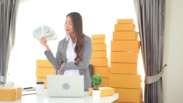 Successful Asian Business Woman Office Showing Dollars Money Profit Hand — Stock Video