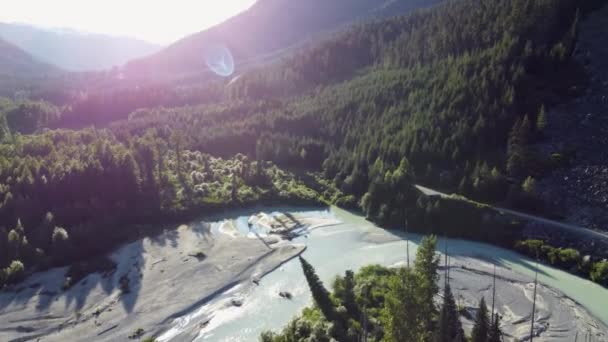 Paisagem Aérea Vale Drone Empurrando Tiro Rio Soo Árvores Fundo — Vídeo de Stock