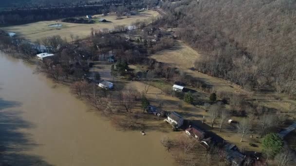 Bovenaards Uitzicht Amerikaanse Huizen Kentucky Buurt Overstroomde Rivier Winter — Stockvideo