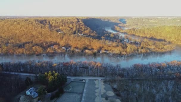 Реке Американском Районе Кентукки Затопленными Речными Домами — стоковое видео