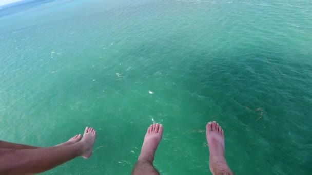 Parasail Florida Keys Altında Yeşil Mavi Okyanus Suyuyla Boğuşan Iki — Stok video