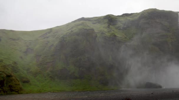 Skogafoss Falls Islandia Con Video Paneo Izquierda Derecha — Vídeo de stock