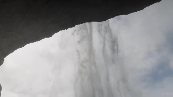 Seljalandsfoss Tombe Islande Avec Vidéo Carabine Sous Les Chutes Basculant — Video