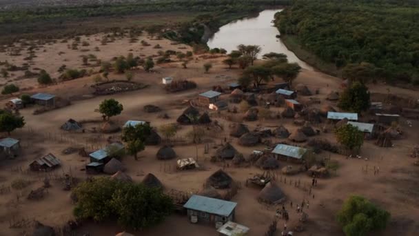 Güney Etiyopya Daki Omo Riverbanks Yakınlarındaki Karo Kabile Köyü Hava — Stok video