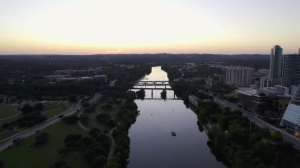Légi Felvétel Egy Kompra Colorado Folyón Austinban Alkonyat Texasban Usa — Stock videók