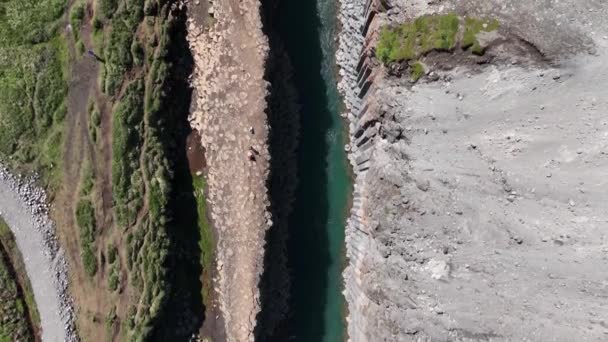 Felülnézetből Oszlopos Bazalt Szikla Kialakulását Kaszkádok Studlagil Canyon Kelet Izland — Stock videók