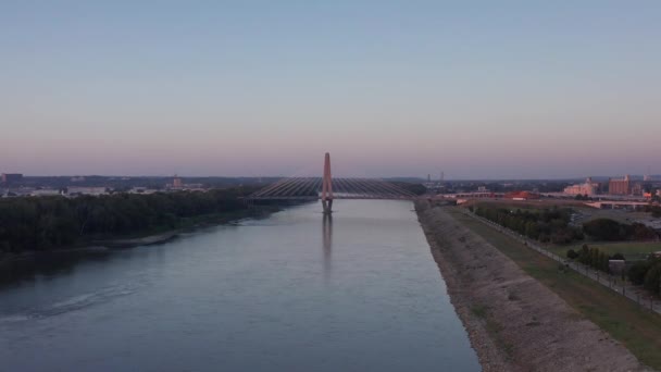 Low Wide Aerial Shot New Paseo Bridge Missouri River Kansas — Stock Video