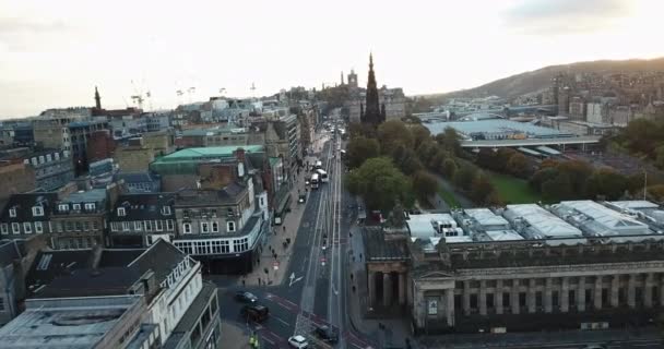 Princes Caddesi Edinburgh Gündoğumu Drone Çekimi — Stok video