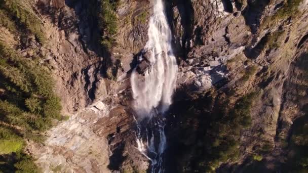 Imagens Drones Aéreos Empurrando Orbitando Sentido Horário Fallbach Grindelwald — Vídeo de Stock