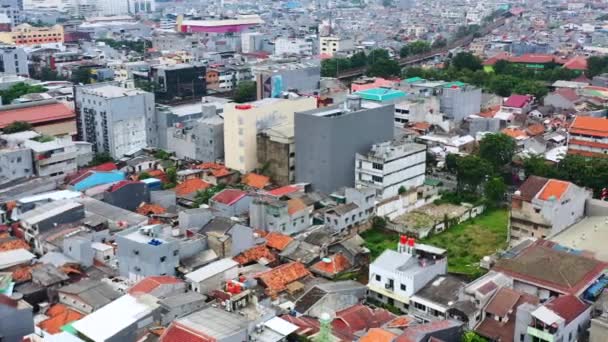Edifícios Residenciais Comerciais Urbanos Densamente Embalados Jacarta Indonésia Aéreo — Vídeo de Stock