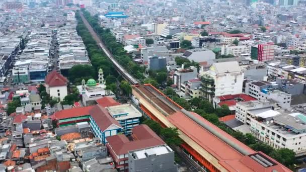 Föld Feletti Metró Rendszer Sűrű Városi Szomszédságában Jakarta Indonézia Légi — Stock videók