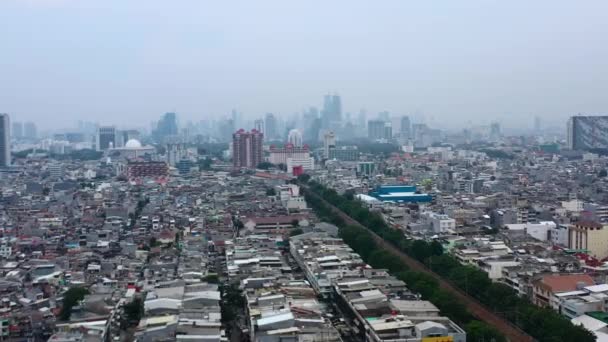 Загрязненный Воздушный Горизонт Джакарты Индонезии Плотным Населением Домами Антенна — стоковое видео