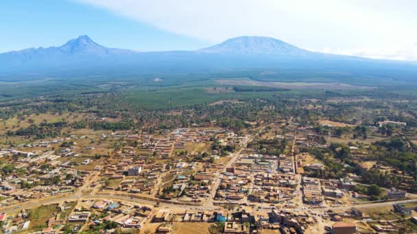 Kilimandzsáró Kilátás Kis Település Házak Kilimandzsáró Háttér Kilimandzsáró Afrika Kenya — Stock videók