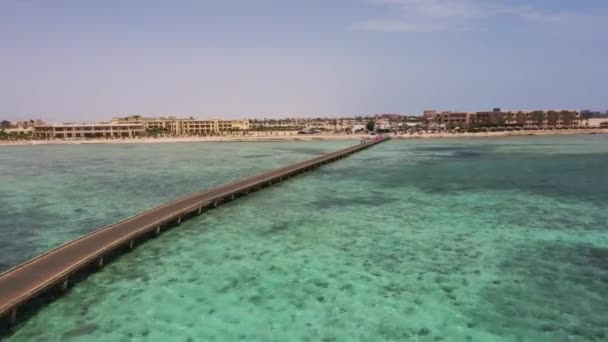 Puxe Aérea Drone Tiro Pier Hotel Thee Mar Vermelho Egito — Vídeo de Stock